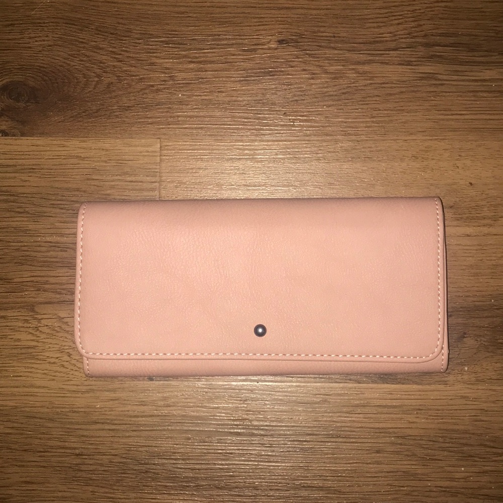 Peach/tan clutch NWOT